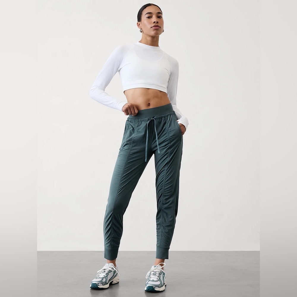 Athleta Attitude Pant - Green Joggers